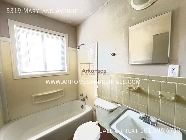 Building Photo - 5319 Maryland Ave