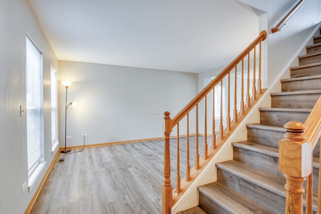 Building Photo - 2873 Carlsbad Cir