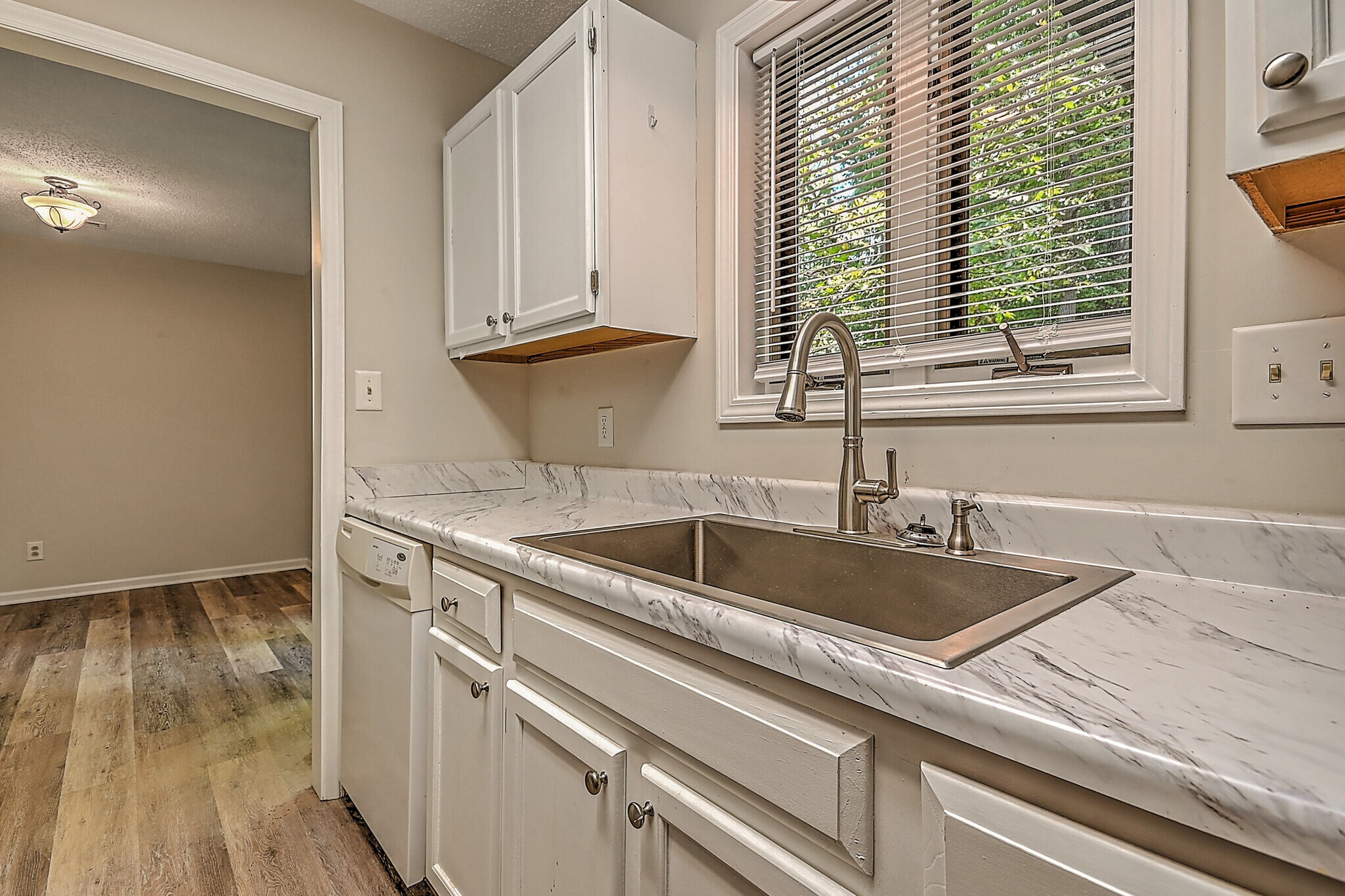 Building Photo - 208 Dean St