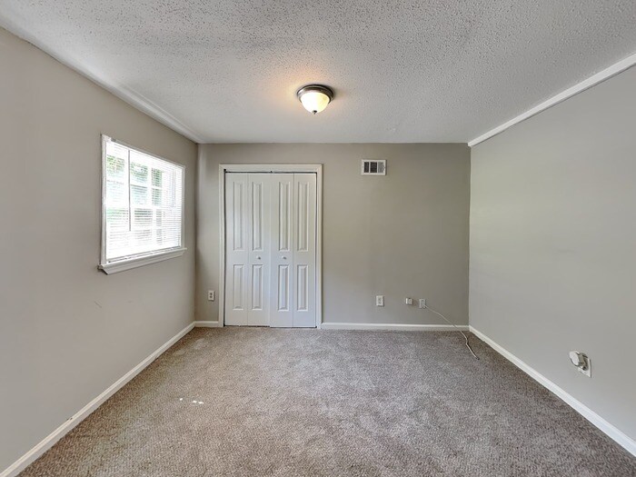 Building Photo - 3775 Stamford Rd SW