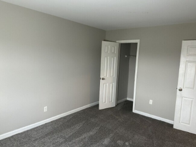 Building Photo - 3616 Elmley Ave