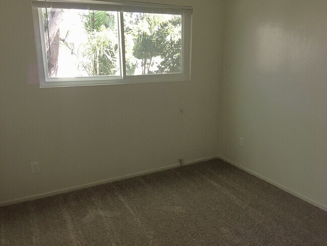 Building Photo - COMIKNG SOON-Spacious 2 Bedroom,  Freshly ...