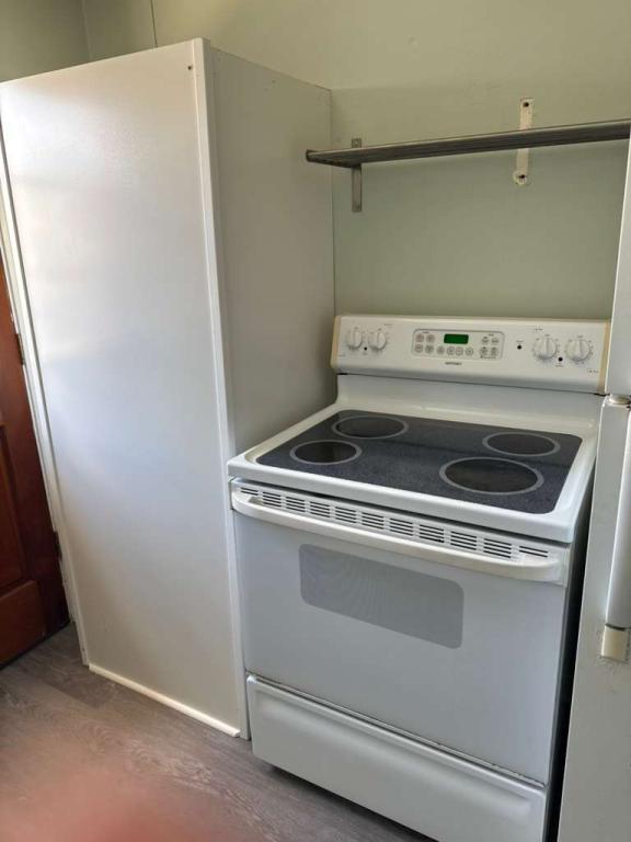 Building Photo - 140 Frazar Rd