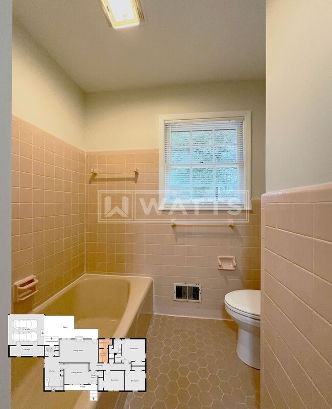 Building Photo - Charming & Spacious 3-Bed Home in City of Hoover