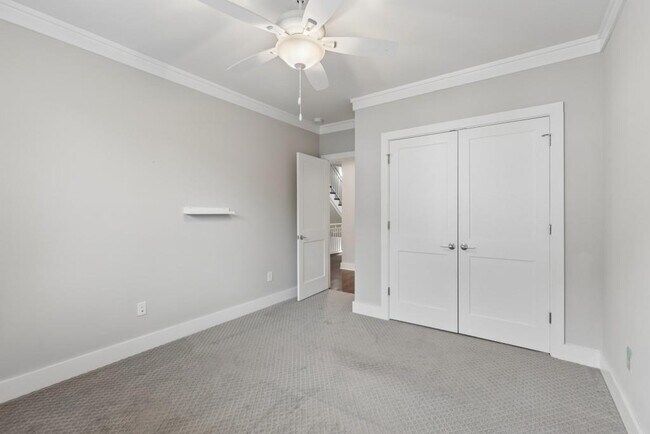 Building Photo - 2974 Hermance Dr NE