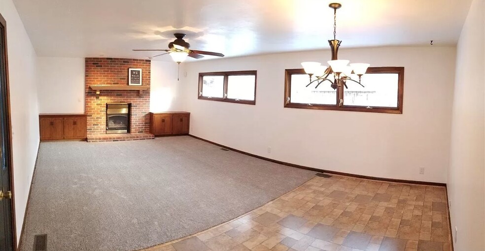 Building Photo - 4220 S 38th St