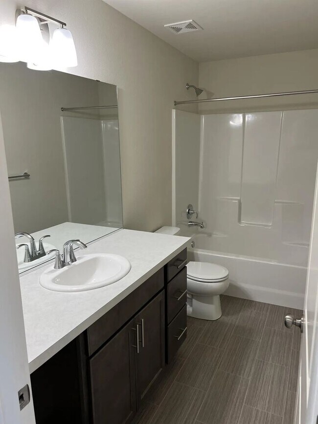 Building Photo - Enormous Two-Story Home- Available January 9th