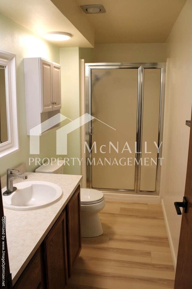 Building Photo - Spacious 3-Bedroom Condo with Detached 1-C...