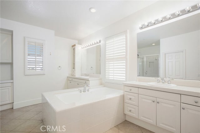 Building Photo - 12 Douglass Dr