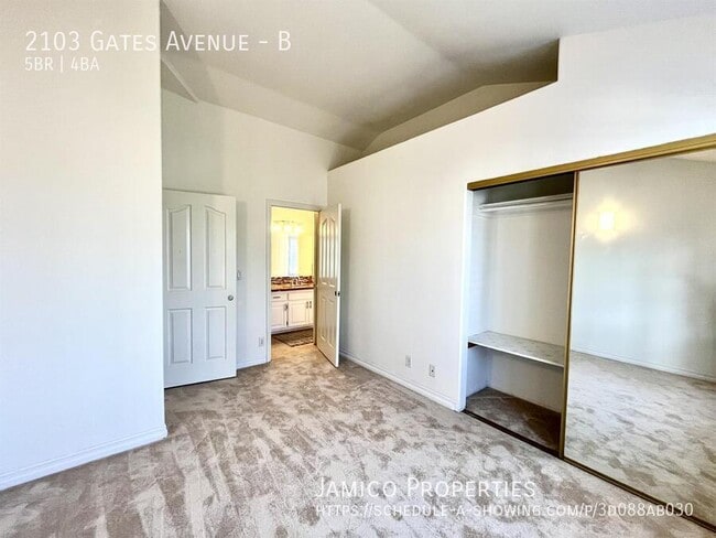 Building Photo - 2103 Gates Ave
