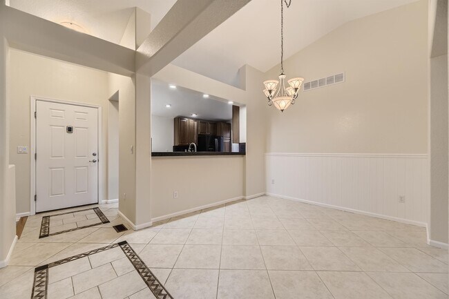 Building Photo - 16733 E Auburn Hills Dr