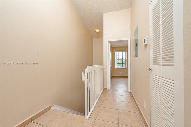 Building Photo - 705 SW 122nd Ave