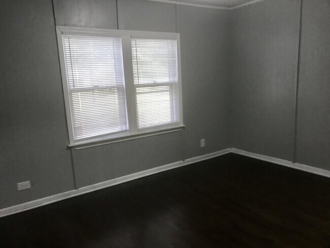 Building Photo - 412 N 34th St