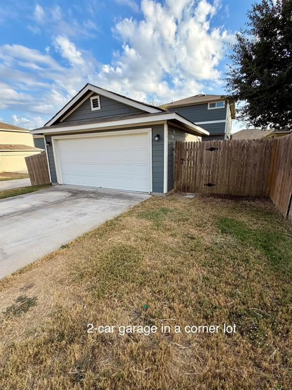 Building Photo - 2204 Langdale Ln