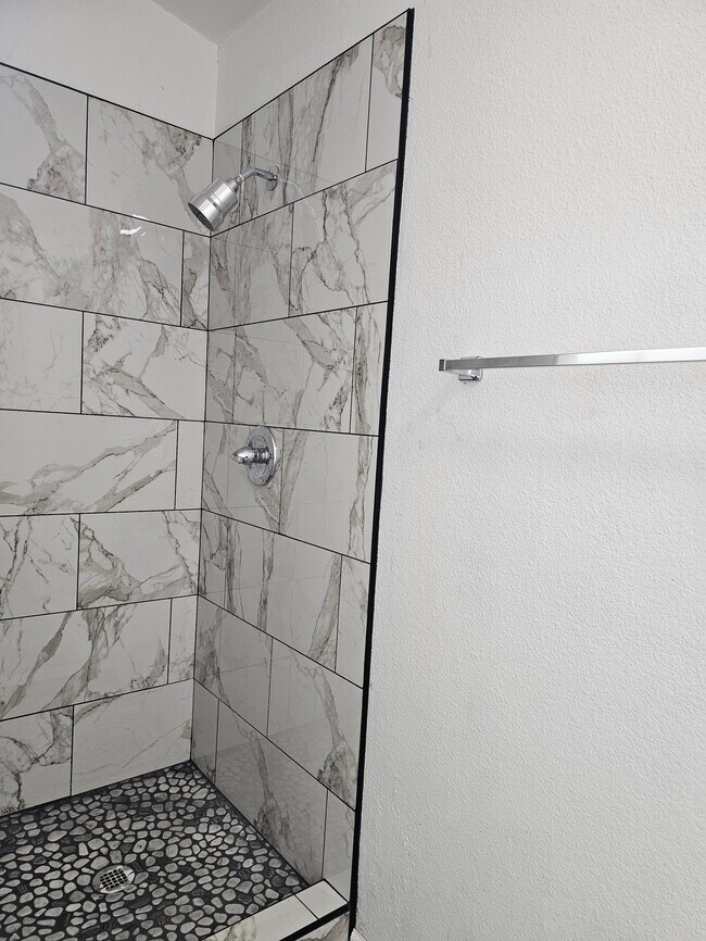 Building Photo - 3078 Rainbow Lake Dr