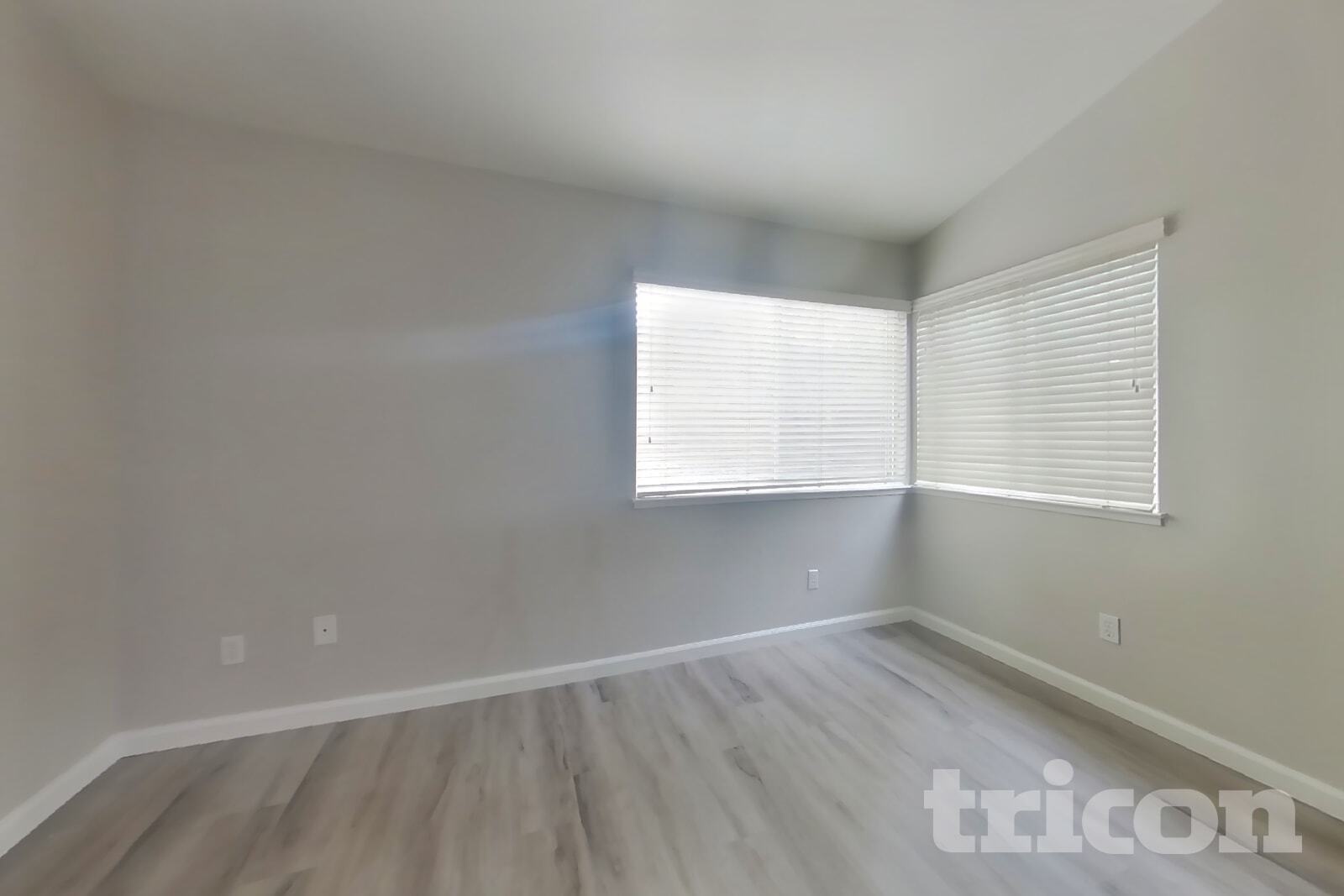 Building Photo - 1436 Northwood Dr