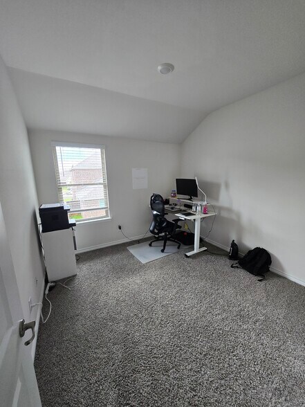 Third bedroom - 2137 Buffalo Hill Dr
