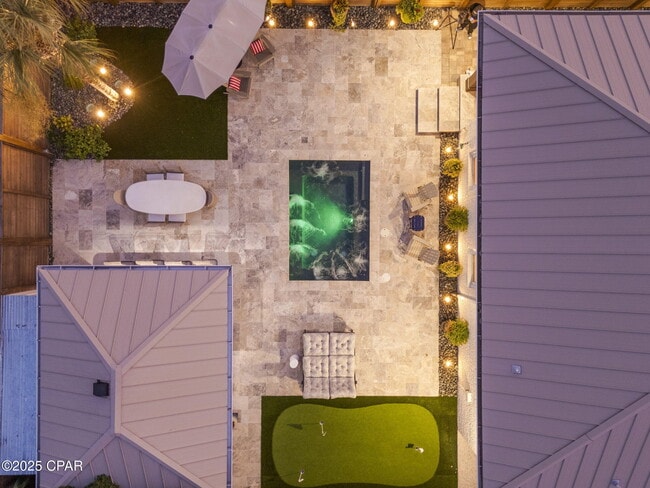 Building Photo - 407 Petrel St