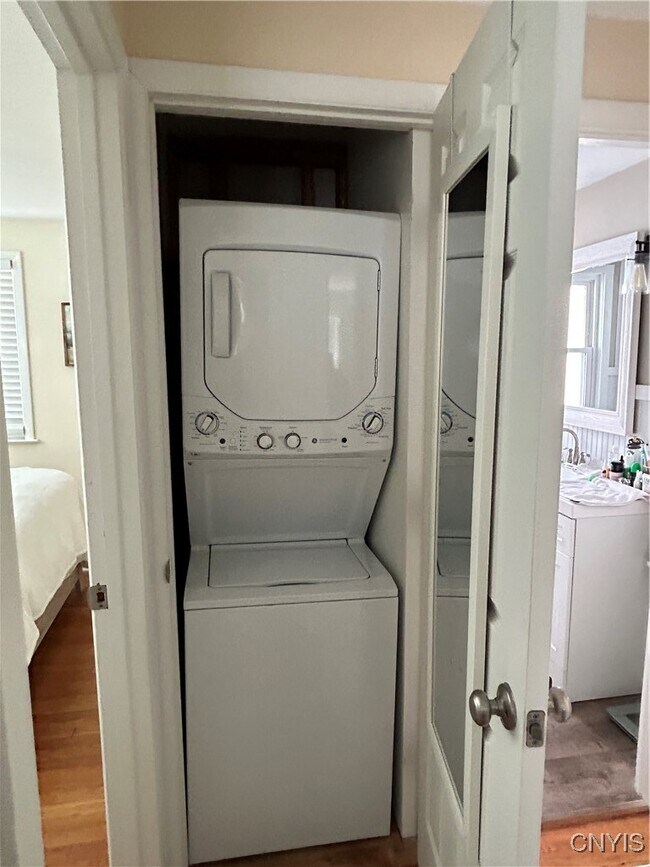 Building Photo - 200 McClennan Dr