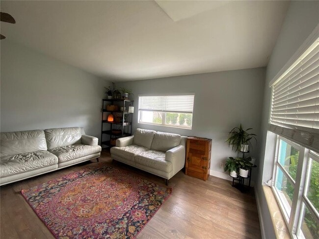 Building Photo - 813 N Waterview Dr