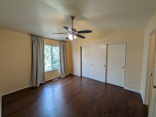Building Photo - 11806 E Kepner Dr