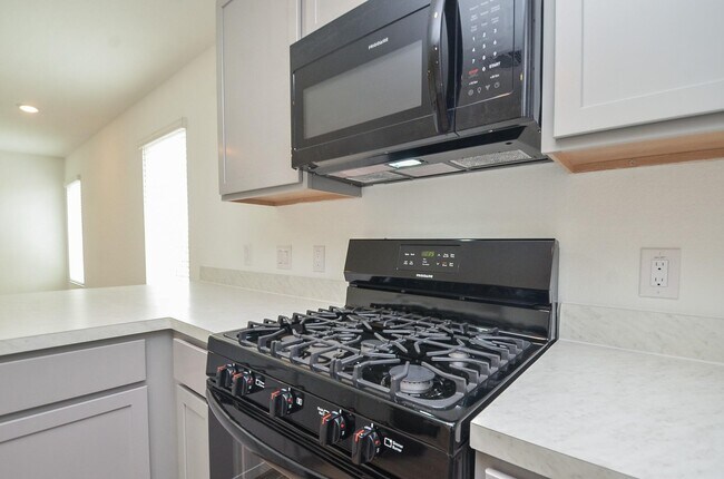 Building Photo - 18119 Rockvine Dr