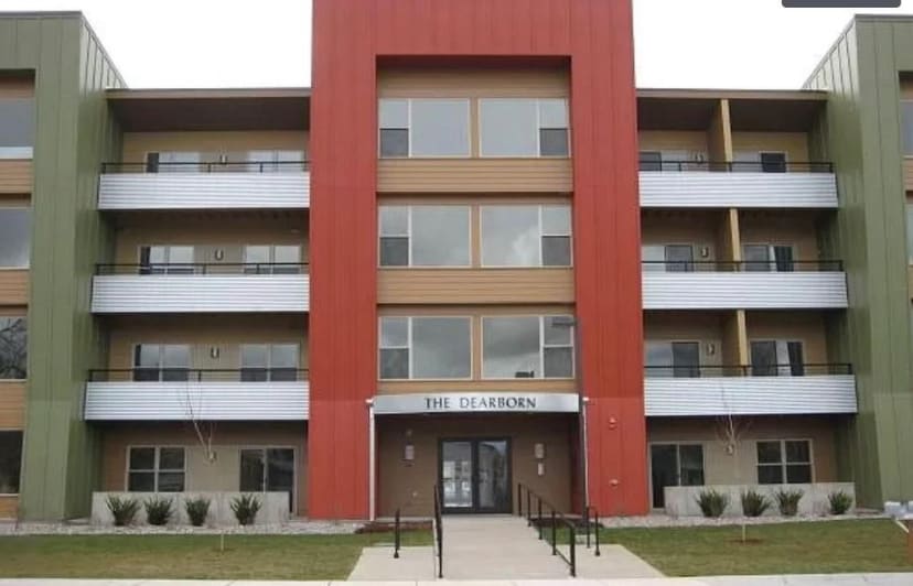 Beautiful building, awesome locations - 2101 Dearborn Ave