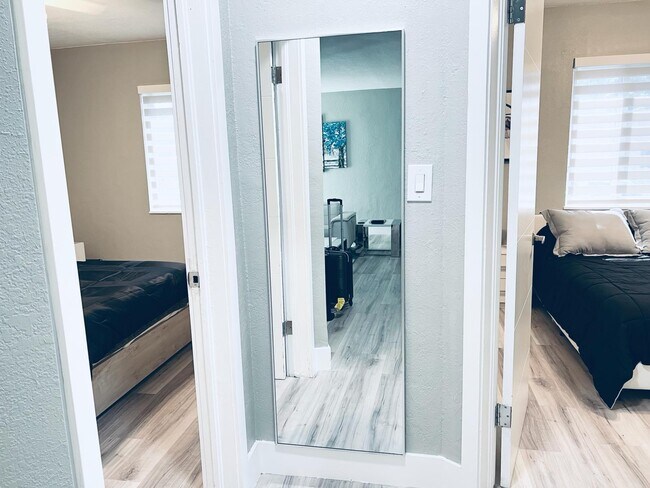 Building Photo - 210 NW 126th St