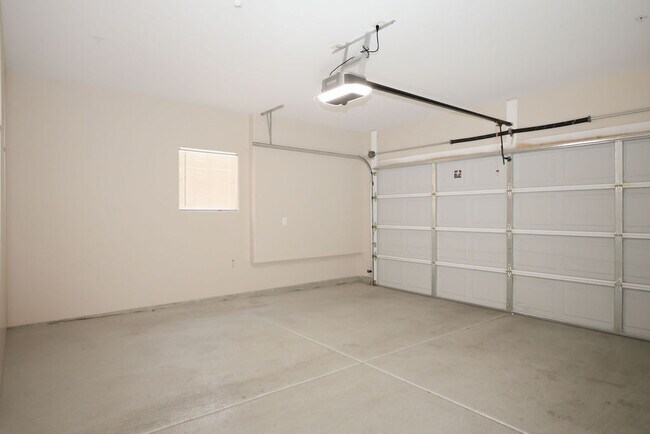 Building Photo - 6655 Flaminian Ln