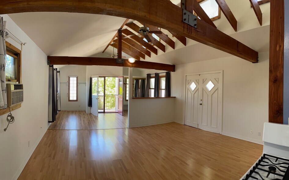 Main Room - 5257 Sylmar Ave