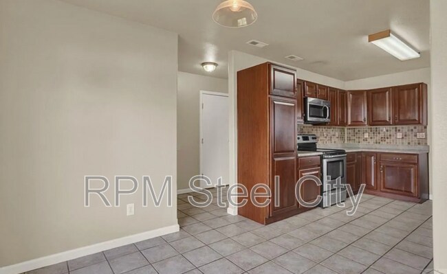 Building Photo - 2004 Mirror Ct