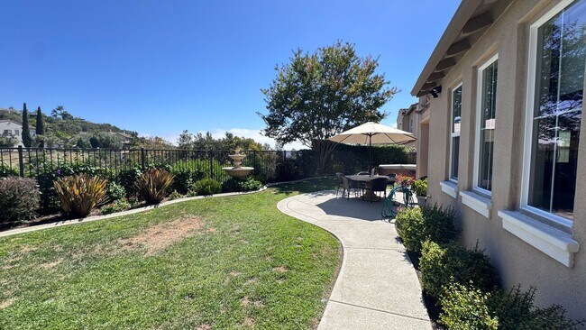 Building Photo - Luxury 4 Bedroom Home in La Costa Greens