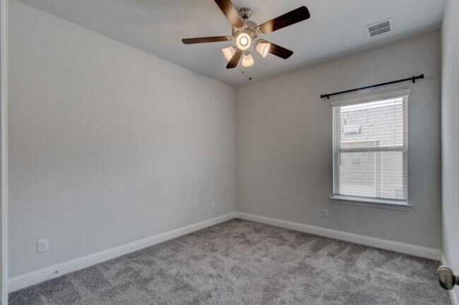 Building Photo - 1564 Windermere Wy