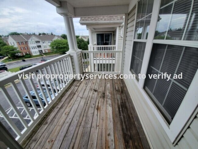 Building Photo - Beautiful Top Floor Garden Condo In Frederick