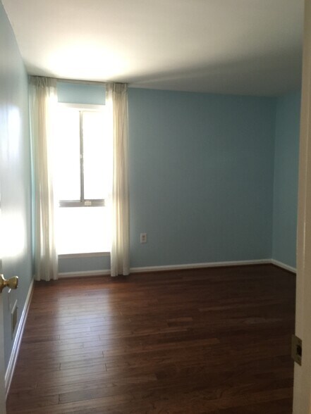Second Bed - 3766 Persimmon Cir