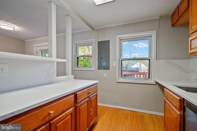 Building Photo - 7421 Nigh Rd