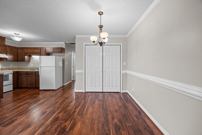 Building Photo - Two bedroom in Coats, NC!