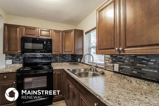 Building Photo - 2411 Chase Ave