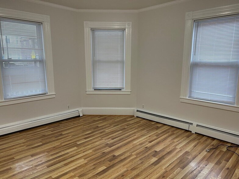 Building Photo - 215 Neponset Ave