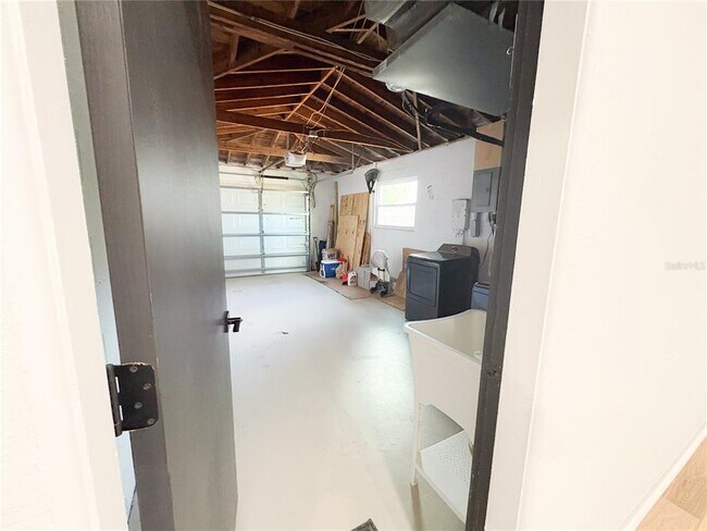 Building Photo - 3054 Adrian Ave