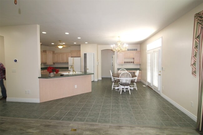Building Photo - 320 Remington Way Dr