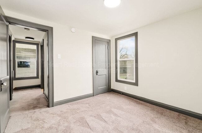 Building Photo - 1215 Sullivant Ave