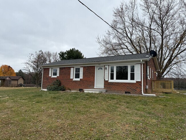 Building Photo - Dublin 3BR / 1BA, Available Now