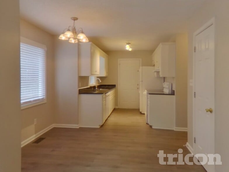 Building Photo - 21 Marabou Ct