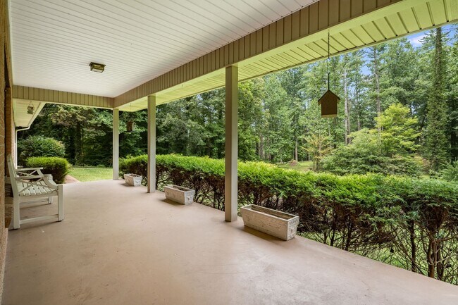 Building Photo - 102 Arbor Ln