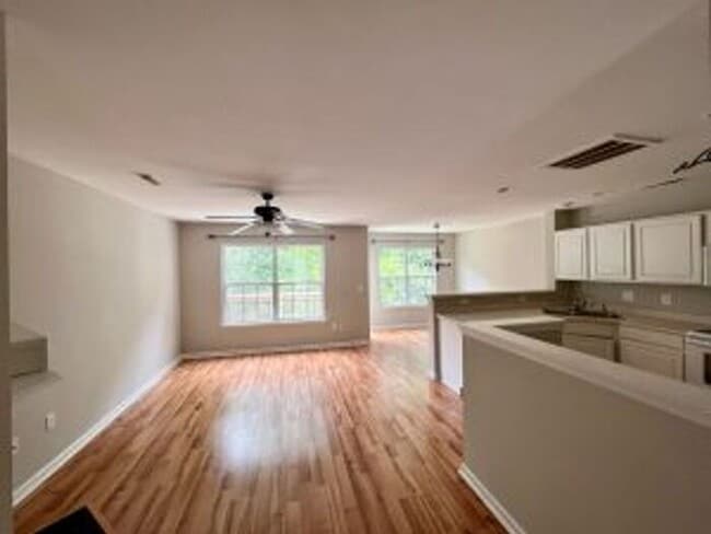 Building Photo - Persimmon Hill Haven