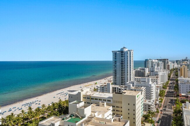 Building Photo - 4401 Collins Ave