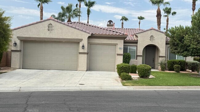 Building Photo - 48621 Vienna Ct