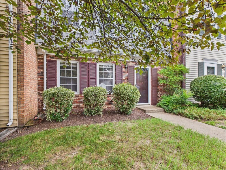 Primary Photo - 1507 Skirmish Run Ct