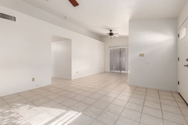 Building Photo - Location, Location, Location!